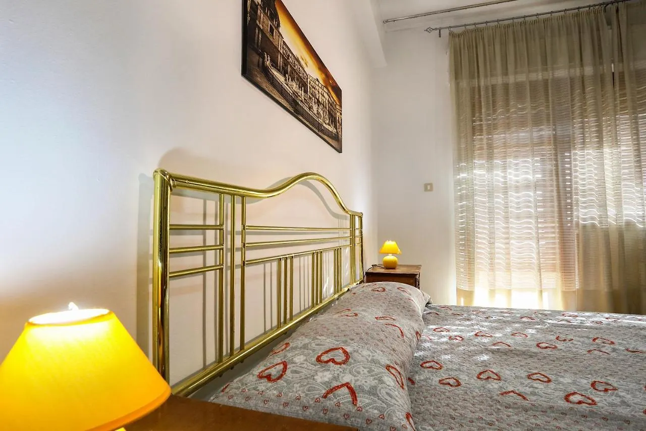 A Casa Di Fra' Bed & Breakfast Palermo
