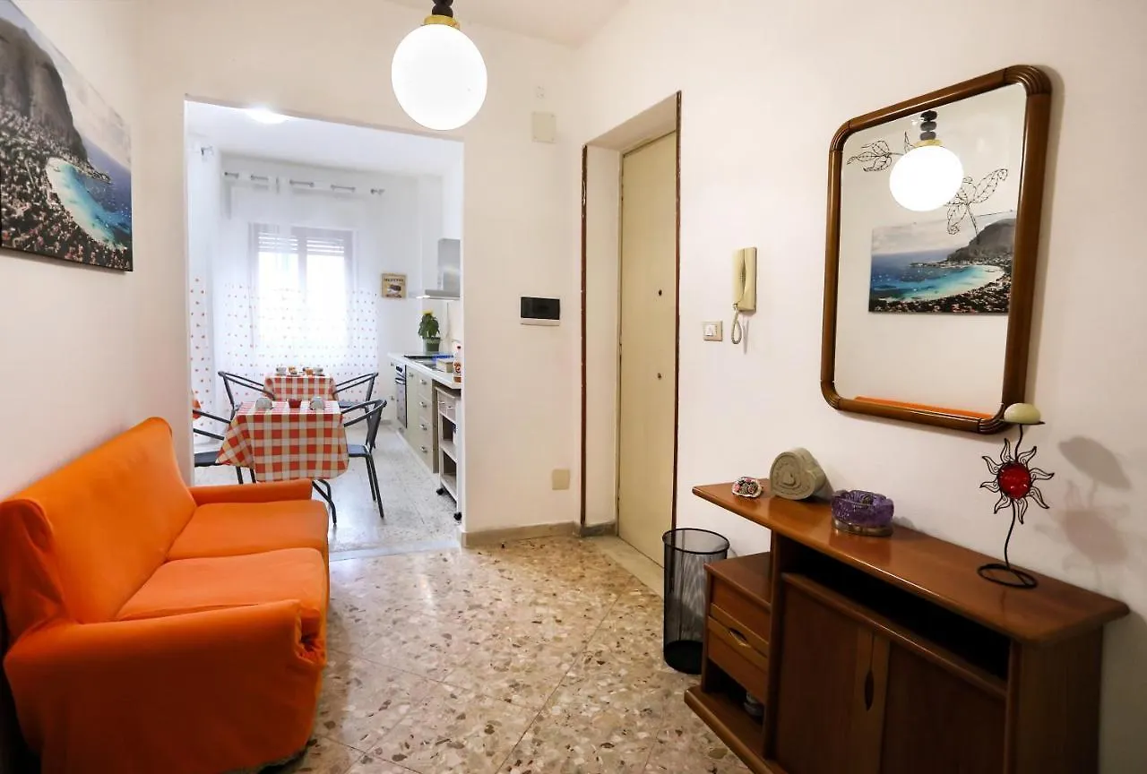 **  A Casa Di Fra' Bed & Breakfast Palermo Italy